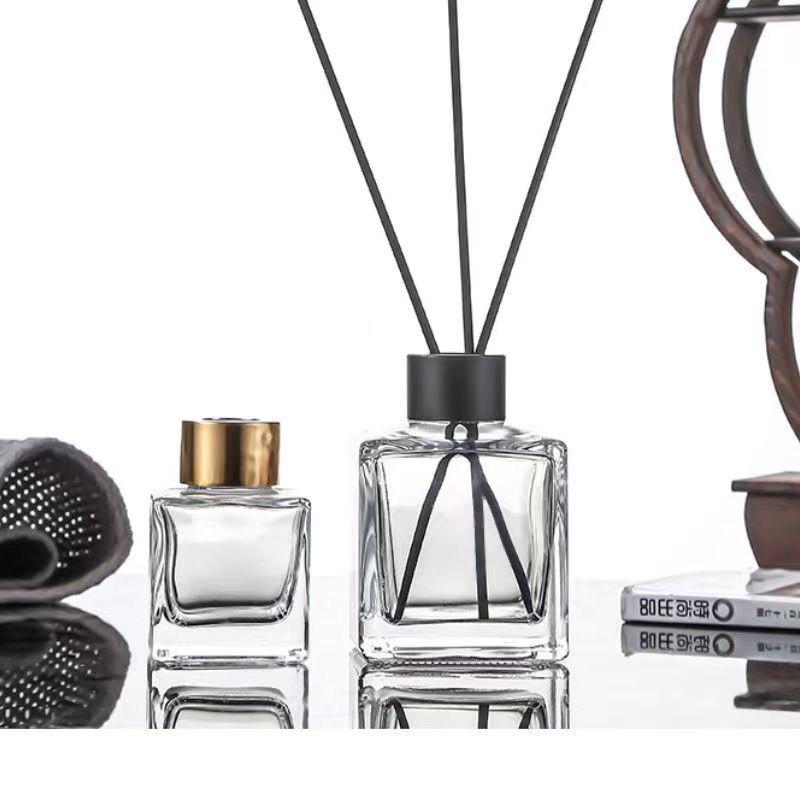 Advanced Aromatherapy Square Glass Bottle with Rattan Diffuser Sticks Silver Cap + Inner Plug; 100ml