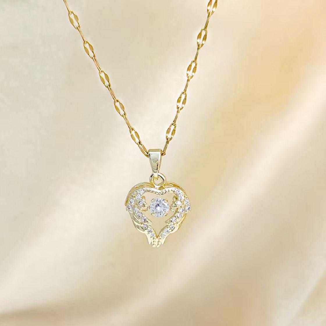 Douyin Bestseller: Ocean Heart Lively Necklace for Women - Elegant Shiny Beating Heart Pendant & Fashionable Versatile Clavicle Chain