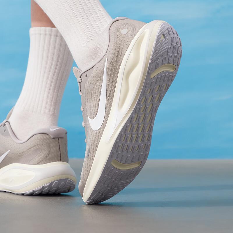 Nike Men's Lifestyle Running Shoes FN0228-012