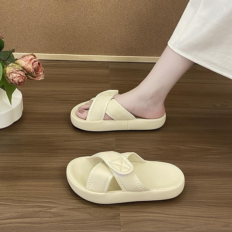 

Summer versatile word rad Velcro cool slippers casual wear 2025 new thick bottom flat bottom beach cross 35 бежевый
