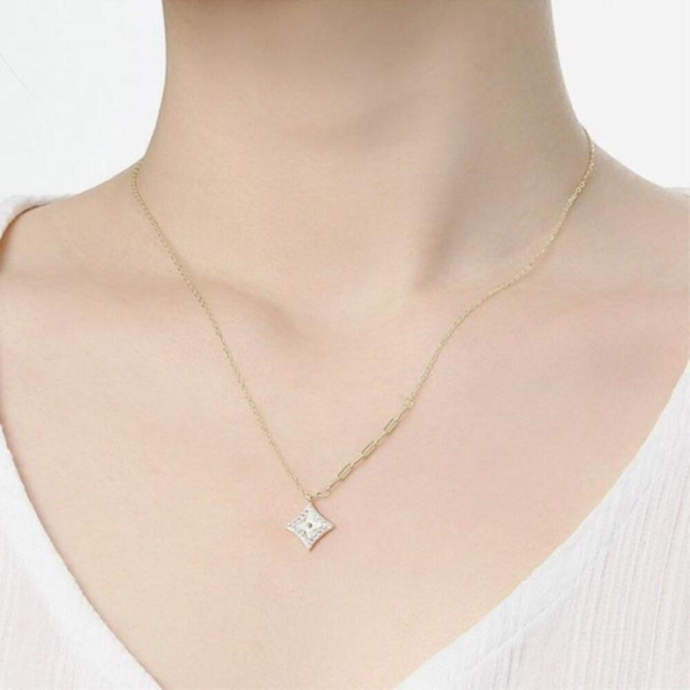 [Onoma] Onm Vitarito 92.5 Silver Gold-Plated Mother-of-Pearl Square Necklace (29544123)