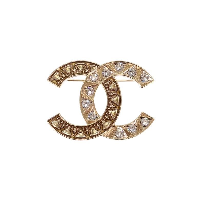 CHANEL  Brooch gold metal Women
