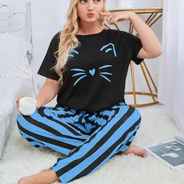 2024 Russian Women's Plus Size Pajamas Set: Watermark Top & Striped Long Pants