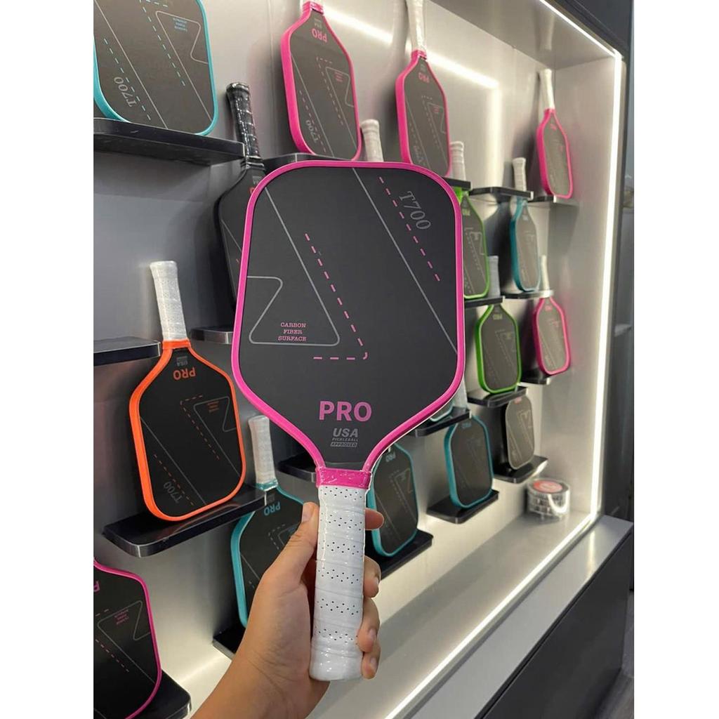 Graphite Pickleball Paddle with Textured Surface for Enhanced Spin