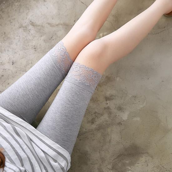 Women Tight Bottom Shorts Solid Color Lace Trim Design High Elastic Curve-enhancing Leggings Yoga Fitness Shorts