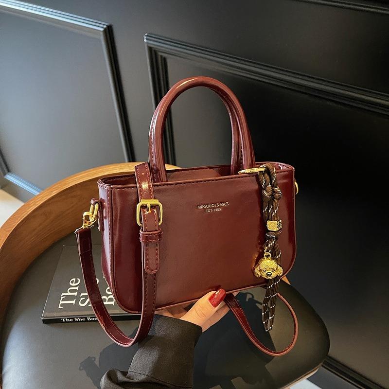 Popular Fashion Retro Hand Shoulder Bag New Simple Casual Shoulder Oblique Span Small Square Bag