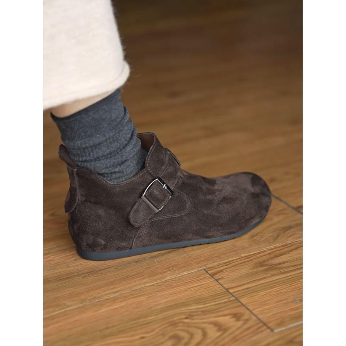 

Women s large size soft elastic winter warm cold padded snow boots non-slip wear outdoor leisure sports Martin cotton boots 40