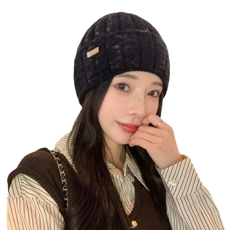 Korean Version of Autumn and Winter New Hat for Women Fashion Color Knitted Wool Hat for Winter Warmth Student Pullover Hat Trend