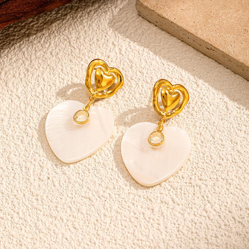 INS Style Natural Shell Heart Earrings Minimalist Luxury 18K Gold Stud Earrings Premium Tarnish Free Ear Jewelry