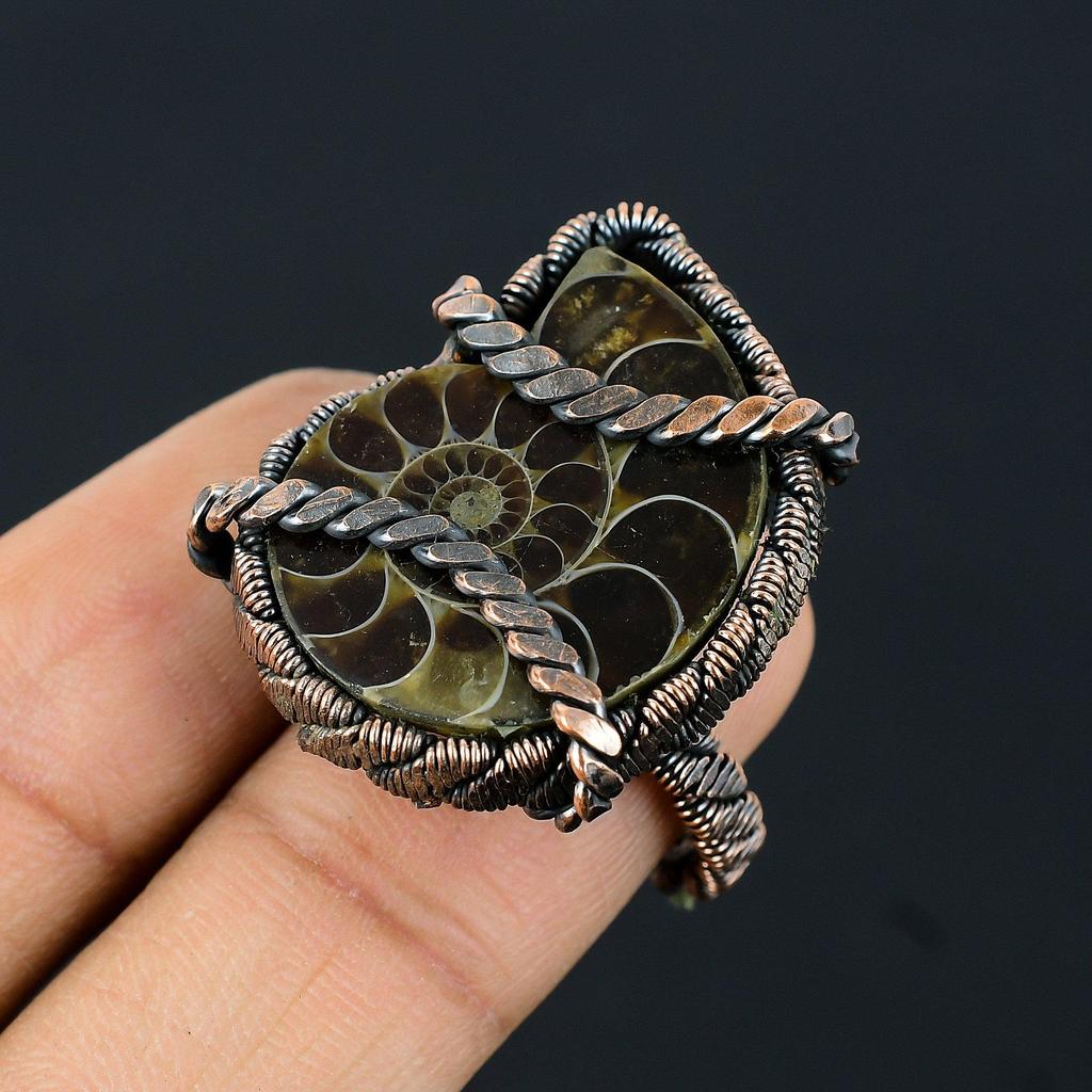 Skamieniałość Amonitu Kamień Szlachetny Owinięty Miedzianym Drutem Ręcznie Robiona Biżuteria Pierścionek Dla Niej
