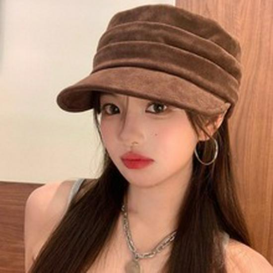 British Suede Equestrian Beret: Retro Flat Top Painter Hat for Autumn & Winter