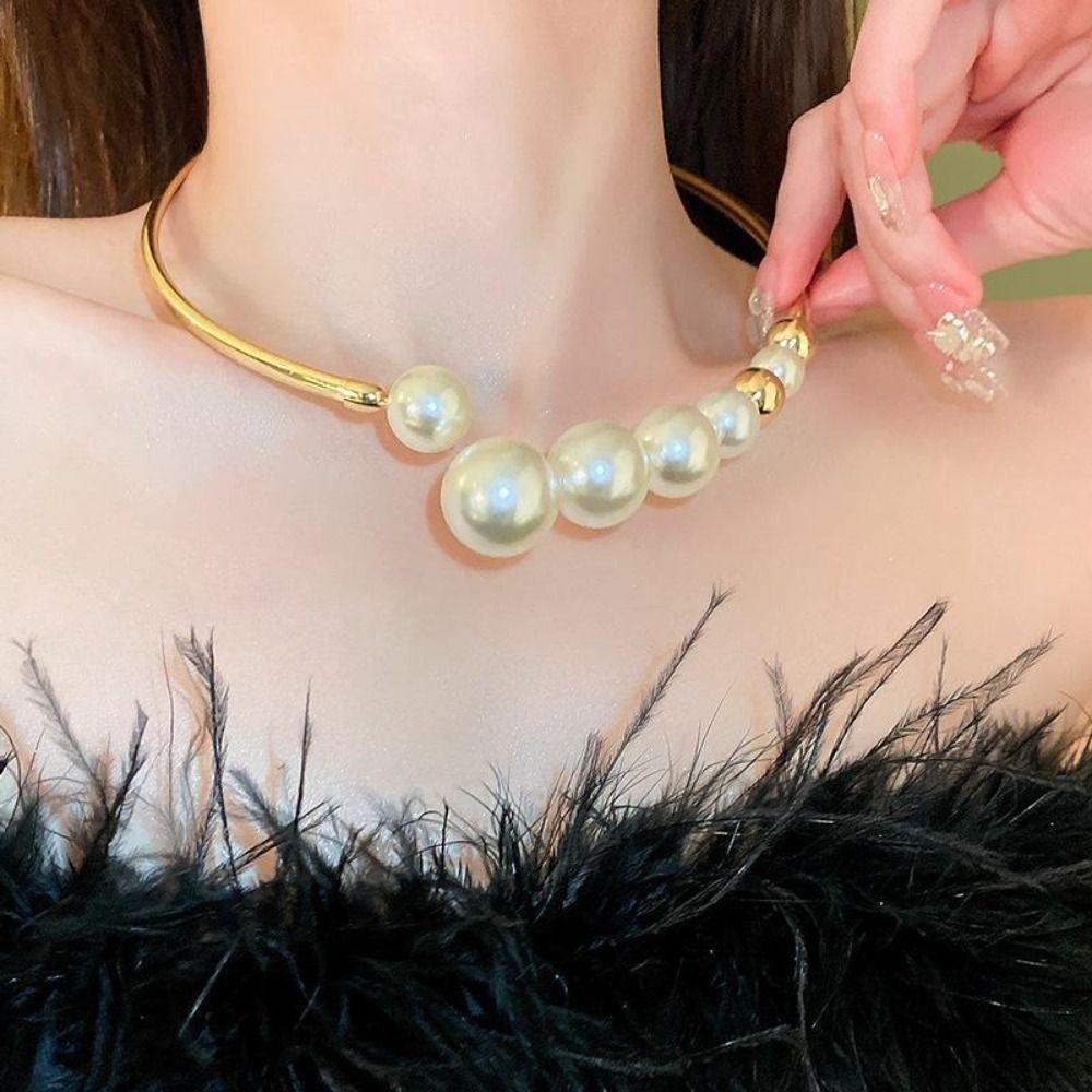Irregular Shape Retro Pearl Necklace Exaggerated Design Evening Necklace  Party Wear