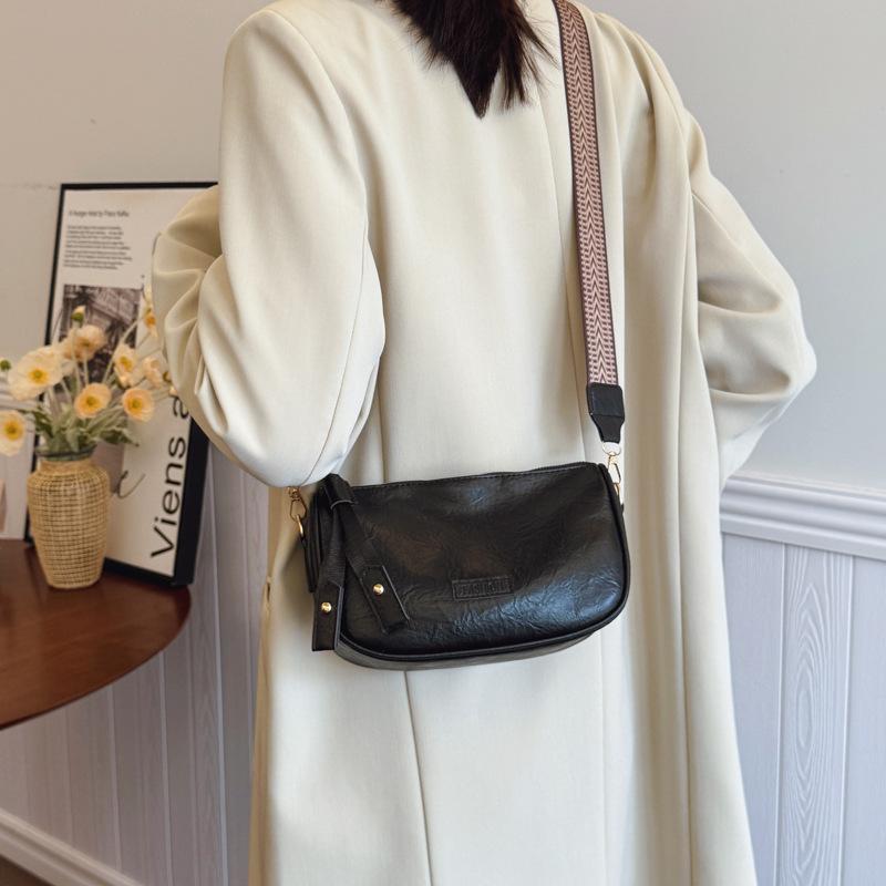 Women S Solid Color Large Capacity Wide Strap Crossbody Bag Casual Retro Style