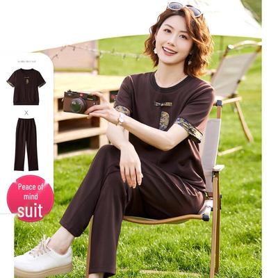 Abiti e completi – Completi con pantaloni