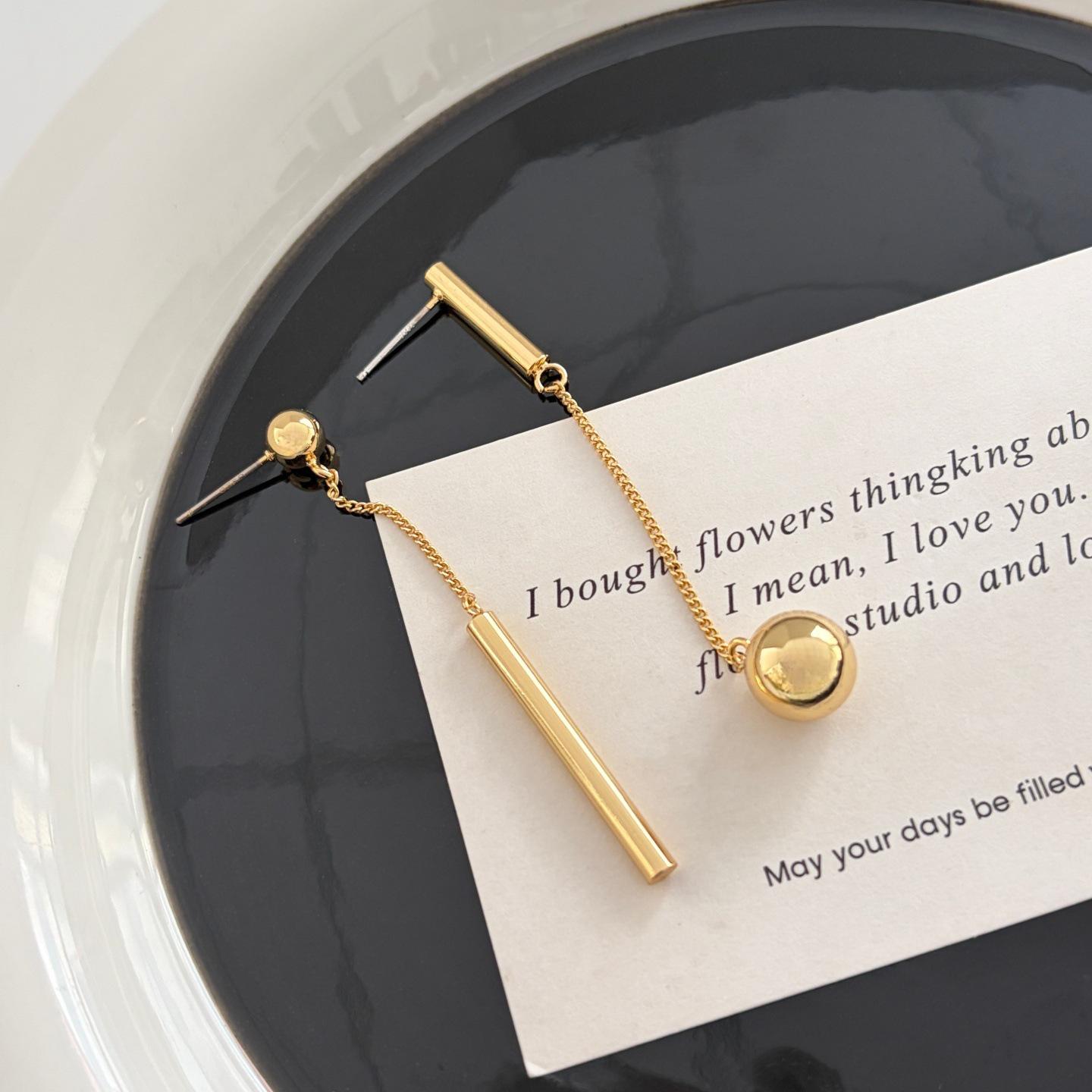 Asymmetrical Geometric Tassel Earrings: Copper-Plated Gold, Korean Style, High-End Fashion золотой