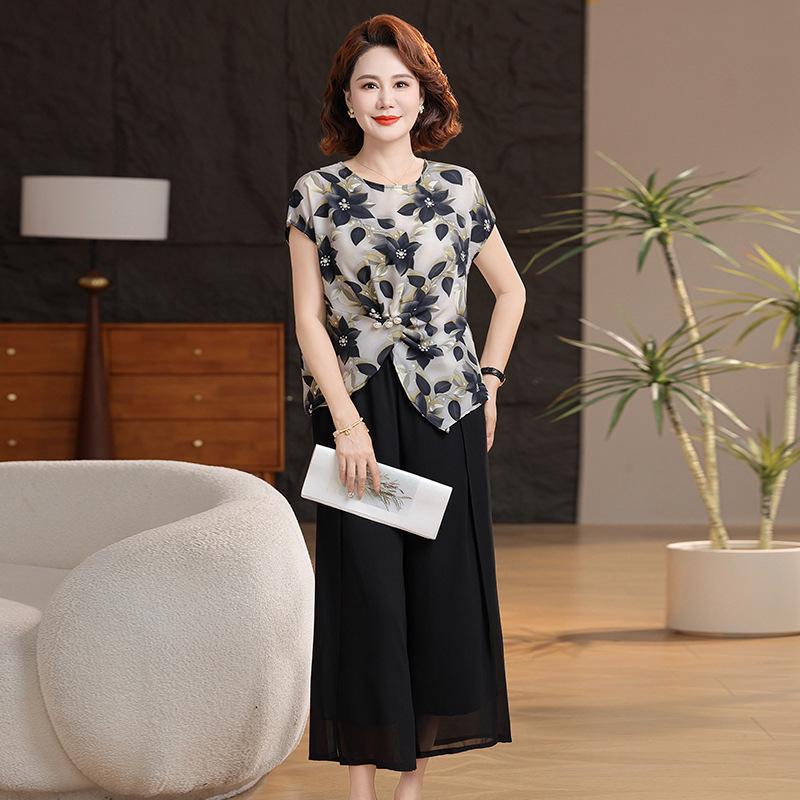Mom's 2026 Summer Chiffon Floral Blouse - Elegant Short-Sleeved Top for Middle-Aged Women