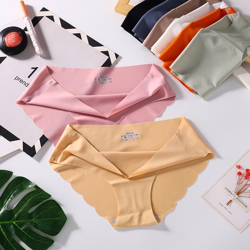 4-balení bezešvých dámských kalhotek středního pasu plus size z ledového hedvábí - Sexy letní trojúhelníkový design
