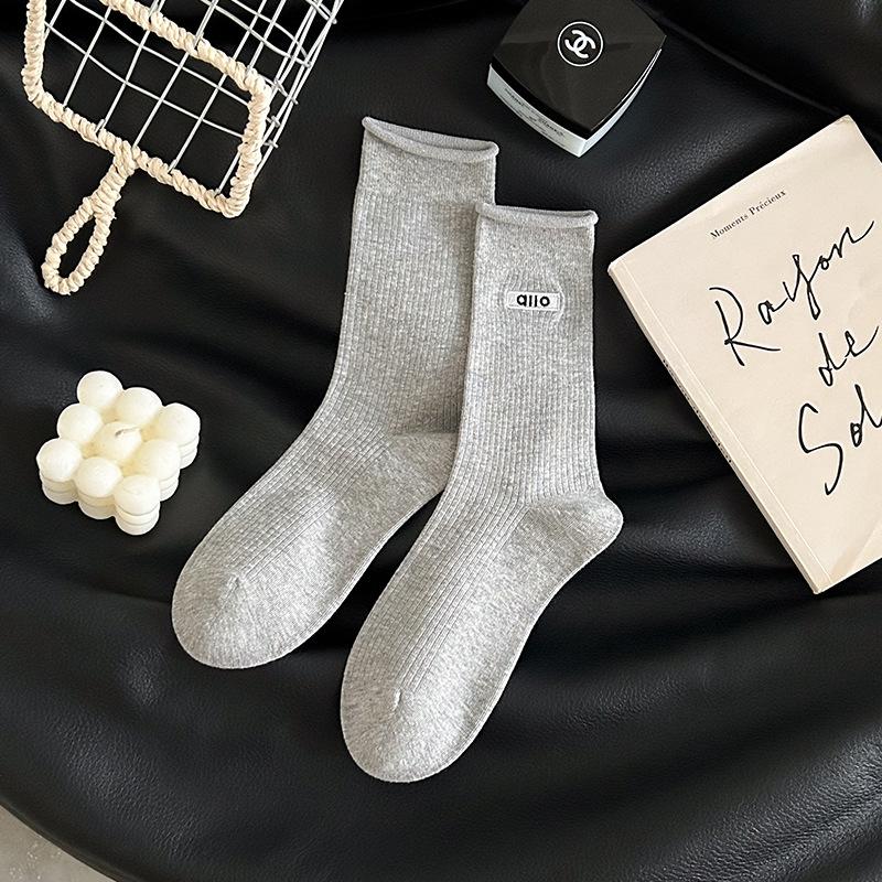 Women's Fall New Solid Color Embroidery Letter Boneless Tube Pile Socks