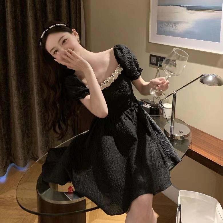 Fat mm French halter bow dress women's design sense bubble sleeves large size skirt black slim short skirt summer