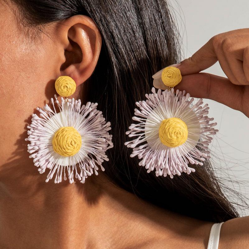 Hand-woven raffia vacation earrings, summer color matching beach wind earrings