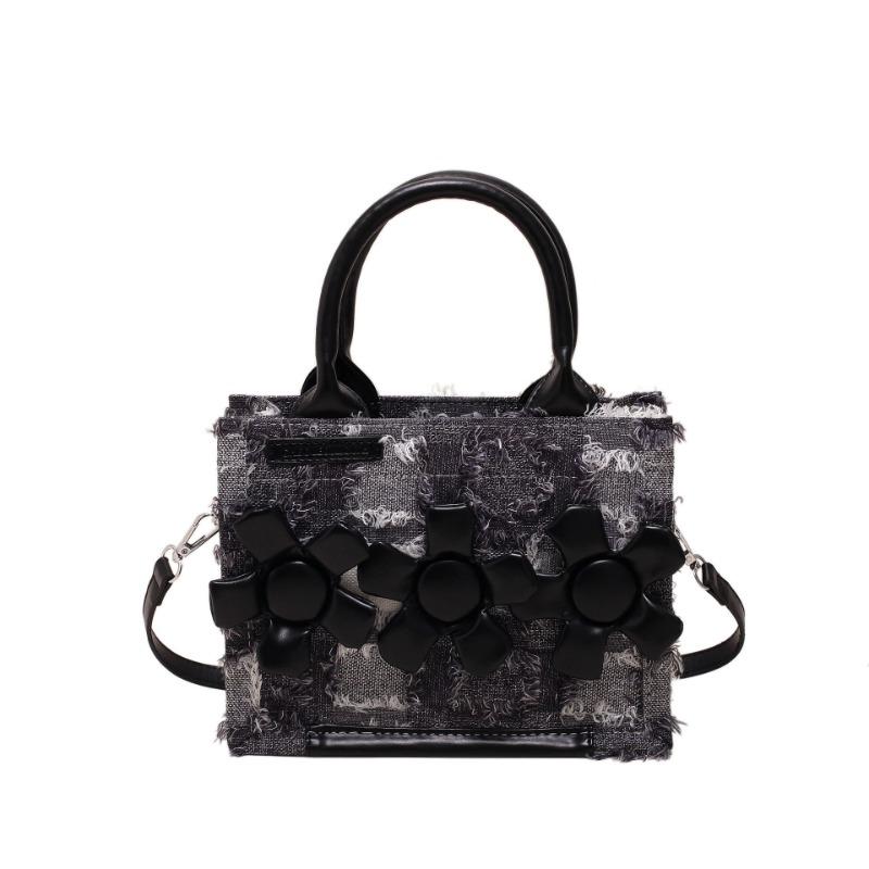 

Beggar version small square bag summer new flower handbag niche design shoulder messenger bag women s trendy bag чёрный
