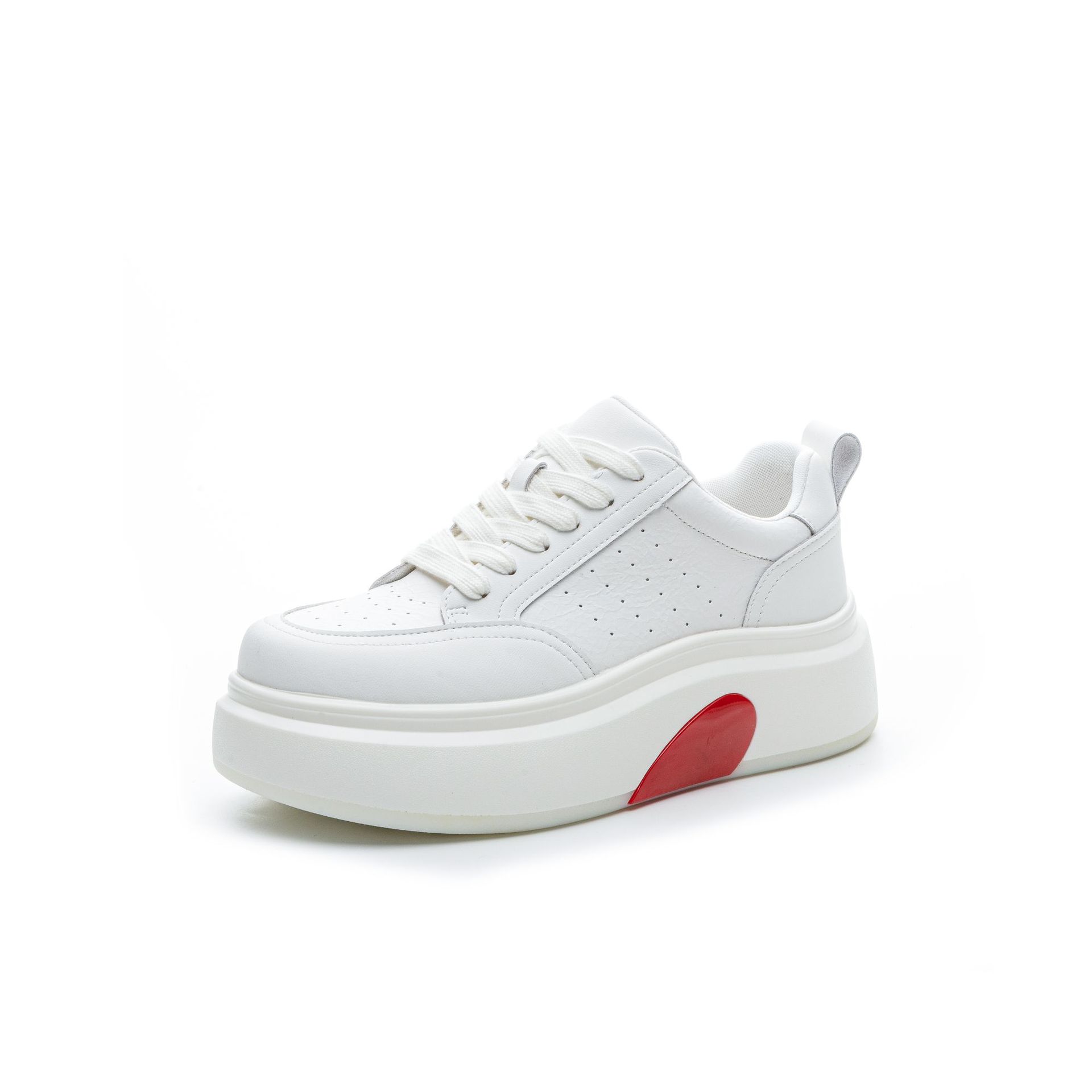 

2025 autumn and winter new trendy thick-soled heightening little white shoes women s breathable casual shoes love sports leather board shoes women 35