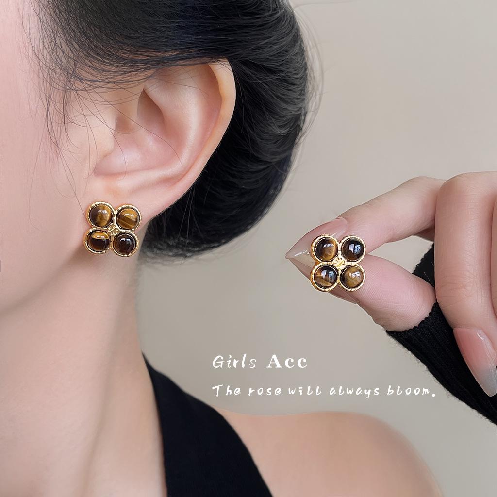 Retro Melaard Tiger's Eye Handmade French Light Luxury Stud Earrings for Women
