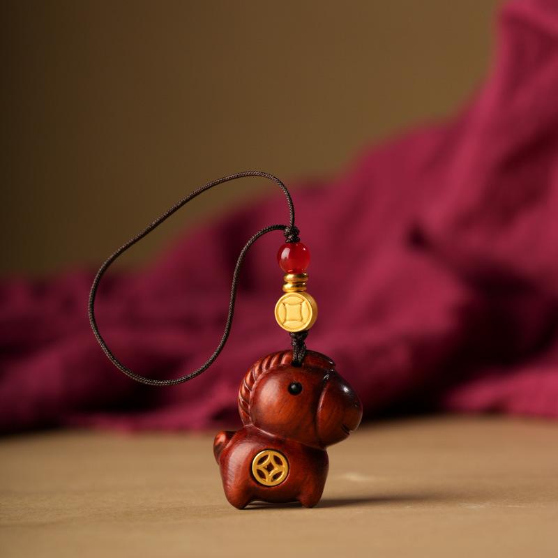 Kreatywny wisiorek z drzewa sandałowego w kształcie konia, breloczek, łańcuszek do telefonu komórkowego, dekoracja do zawieszenia na plecaku, prezenty na rok konia