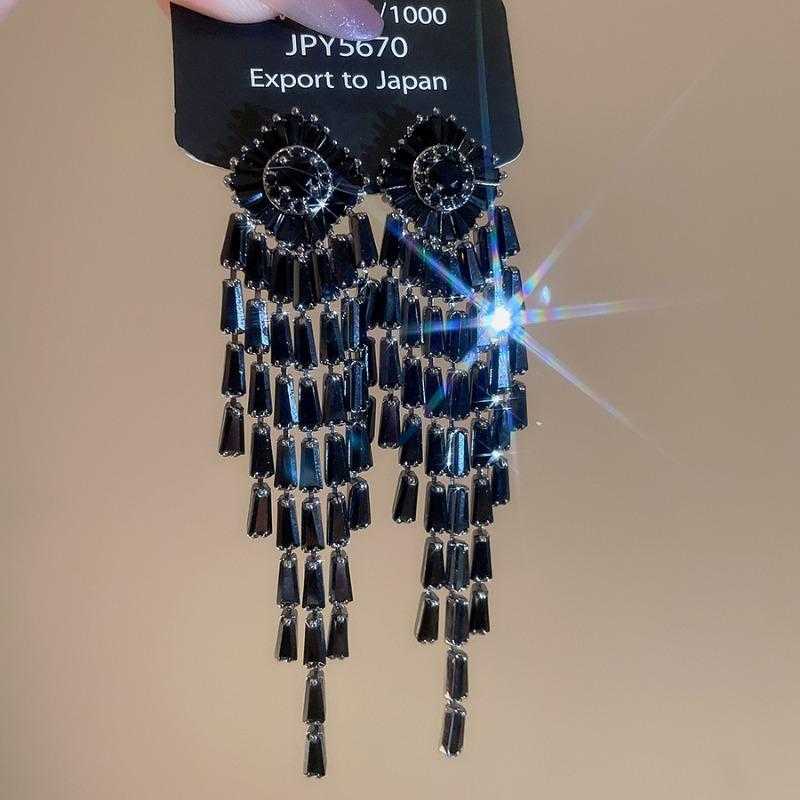 Silver needle super flash zircon rhombus geometric fringed earrings fashion versatile stud earrings light luxury high-end earrings women