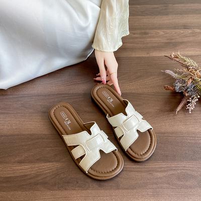 Retro Französische Ein-Wort-Pantoffeln Damen Sommerbekleidung 2025 neu Internet-Berühmtheit flachsohlige Strandurlaubssandalen lässige Sandalen