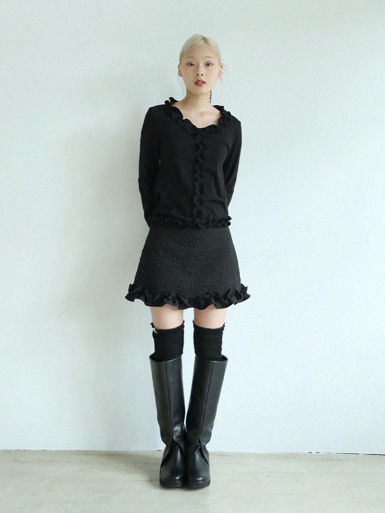Eogeulliswedou Flower Ruffle Mini Skirt (Black)