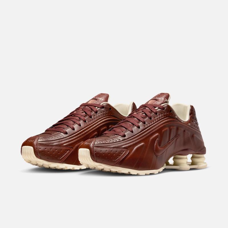 Nike Women's Retro Running Shoes - Style Column Shoes for Winter - High Heels Sneakers - NIKE SHOX R4 IM6690
