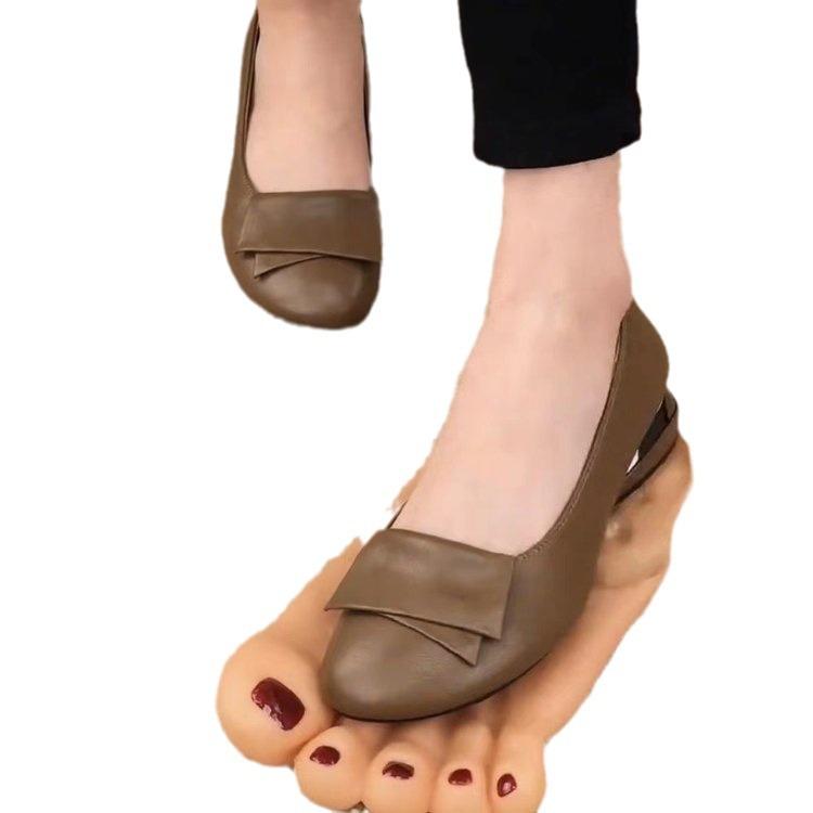 2024 Spring and Autumn New Shallow Mouth Single Shoes Women's Soft-soled Mom Soft Leather Women's Flat-soled Non-slip Small Leather Shoes Round Head D