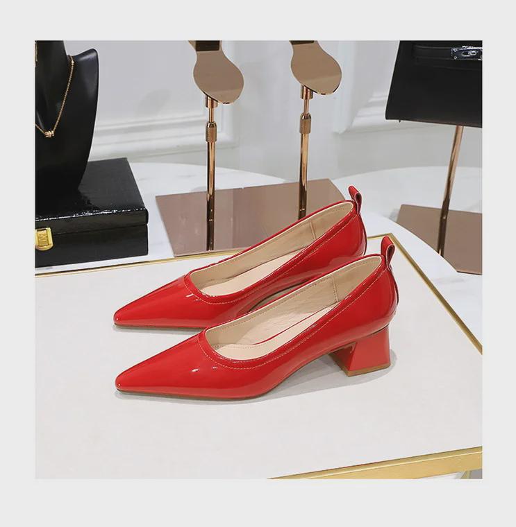 Korean Patent Leather Pointed-Toe Women's Shoes - Fashionable, Simple, Comfortable with Versatile Thick Medium Heel