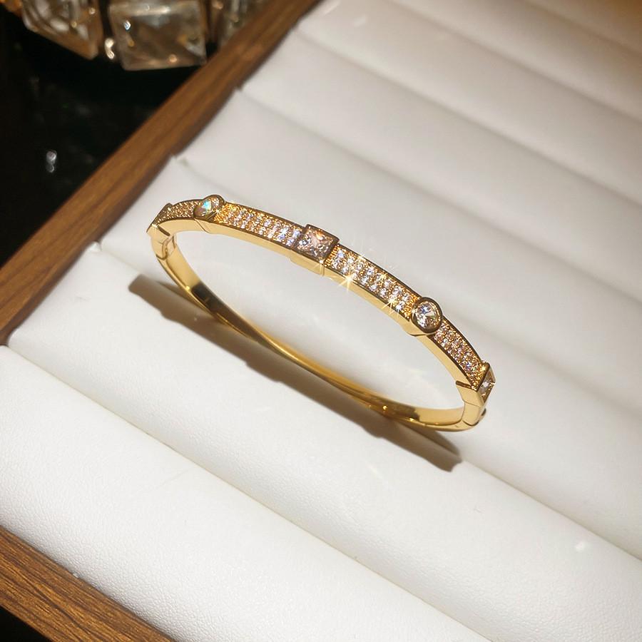 Fashionable 18k Gold Plated Zircon Bracelet With Retro Style For Casual Wear And Gift