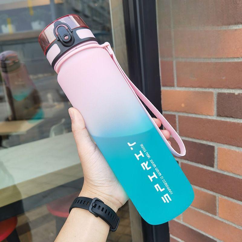 1ks, 500ml/650ml/1000ml přenosná sportovní fitness cestovní láhev na vodu, láhev na vodu, barevné plastové láhve na pití s přechodem