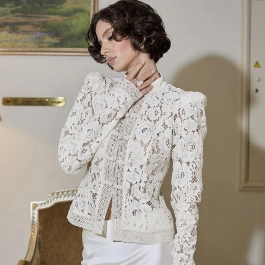 VAYLA Lace Printed Shirts Tops Female Hollow Out Fashion Commute Vintage See-Through Blouse Women's Lace Shrug Shirts New
