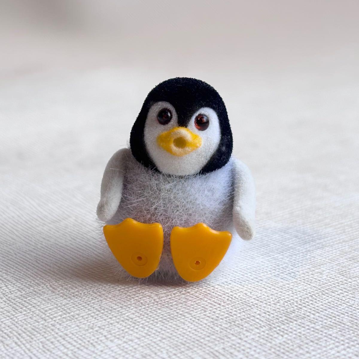 Used Sylvanian Families Overseas Edition Baby Penguin Sitting Penguin Family Flair Company UK Out of Print Rare Rare