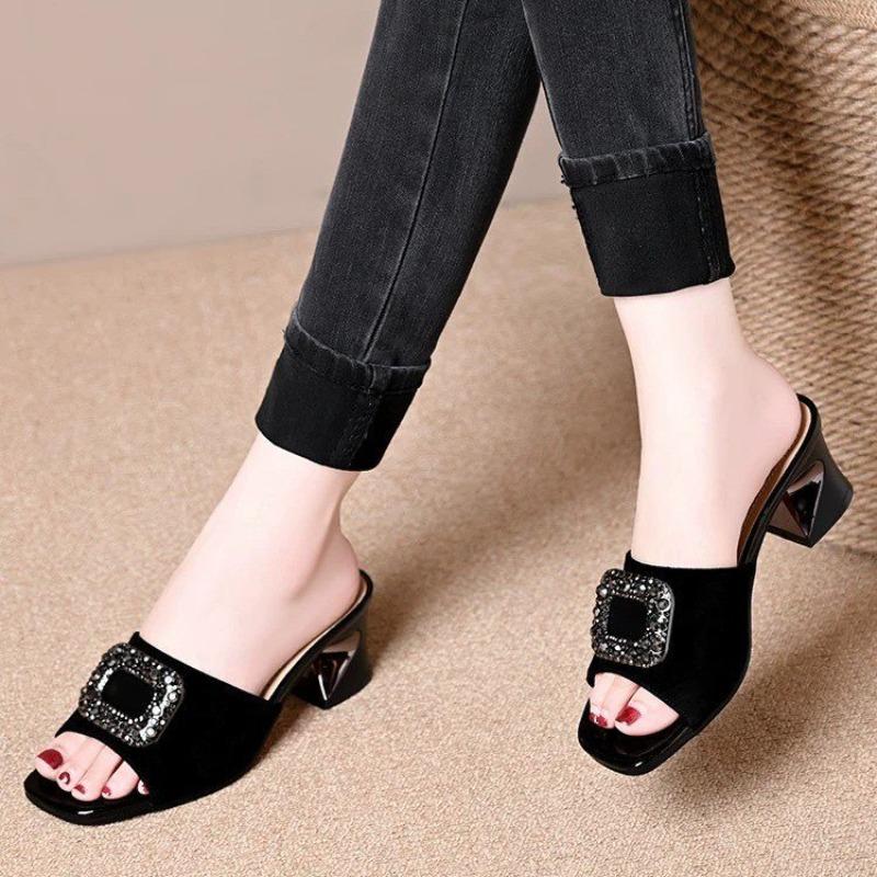 New Style Shoes - Women's Flip-flops with Thick Heels and High Heels, Casual Shoes for Leisure Activities