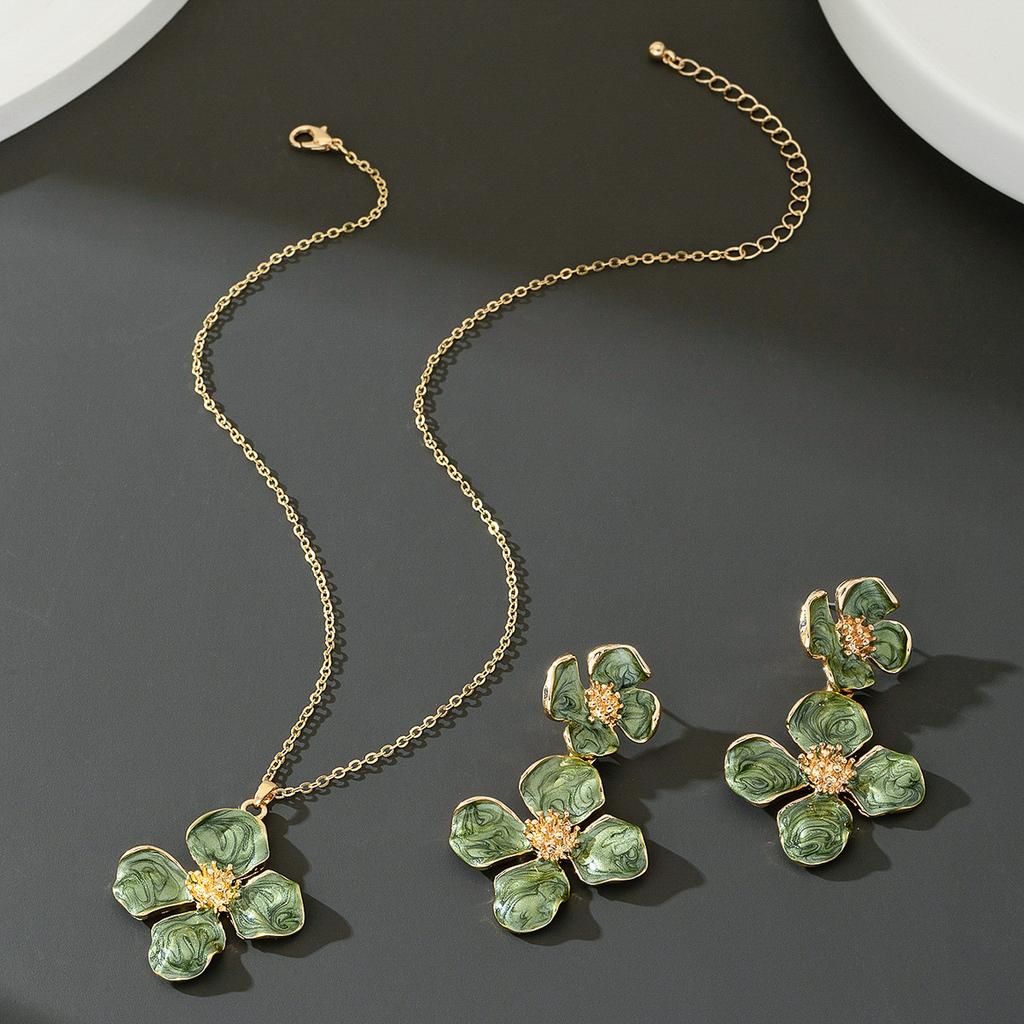 Atmospheric Green Oil-drop Flower Necklace and Earrings Set