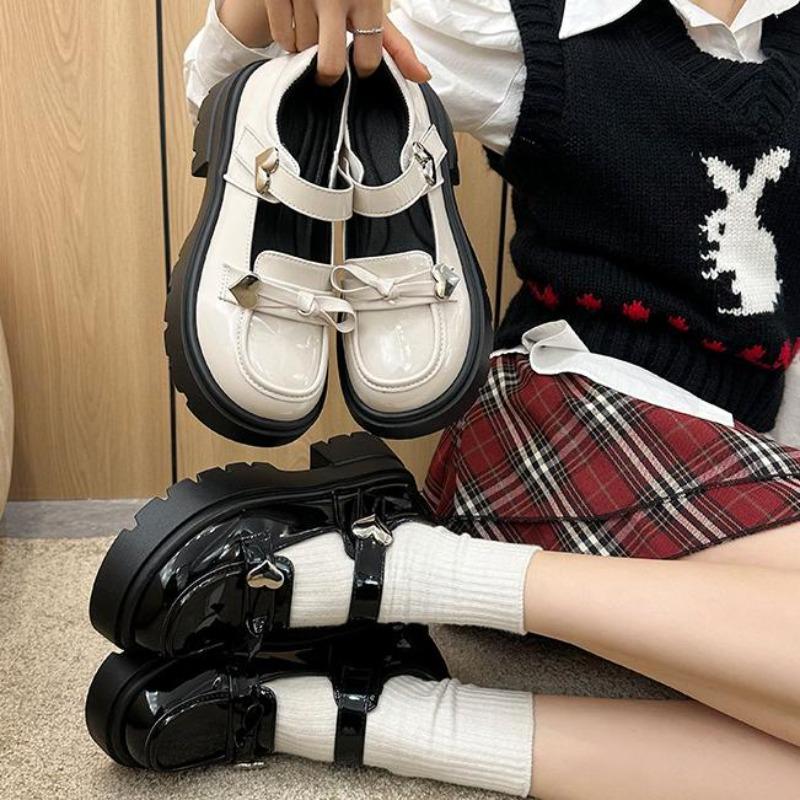 Patent Leather Mid Heels Mary Jane Shoes Women Japanese Style Heart Buckle Platform Pumps Woman Punk Jk Uniform Lolita Shoes