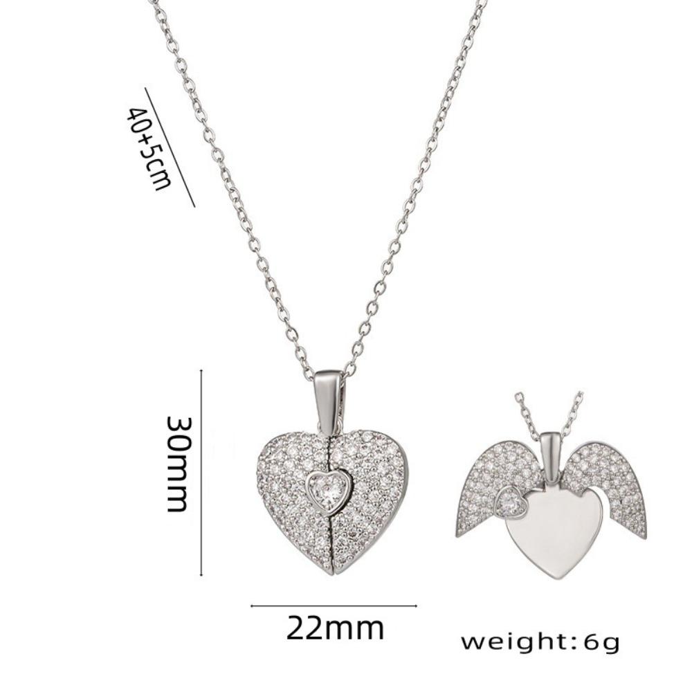 

Stylish Titanium Steel Heart Pendant Necklace for Women with Openable Wing Design Elegant Collarbone Chain Jewelry