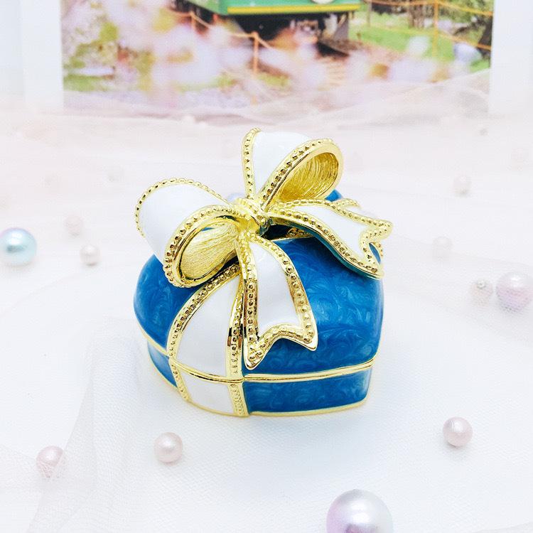 

Cloisonné Jewelry Box: Ring, Necklace Storage with Alloy Craft Ornaments 5.8*5.3*4.5