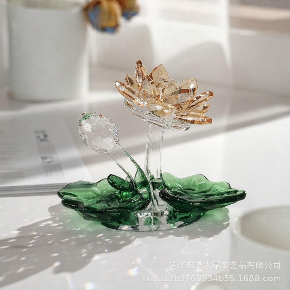Creative Crystal Lotus Home Decor FengShui Lucky Crystal Flower Ornament with Green Leaf Elegant Tabletop Decor for Wedding Gift