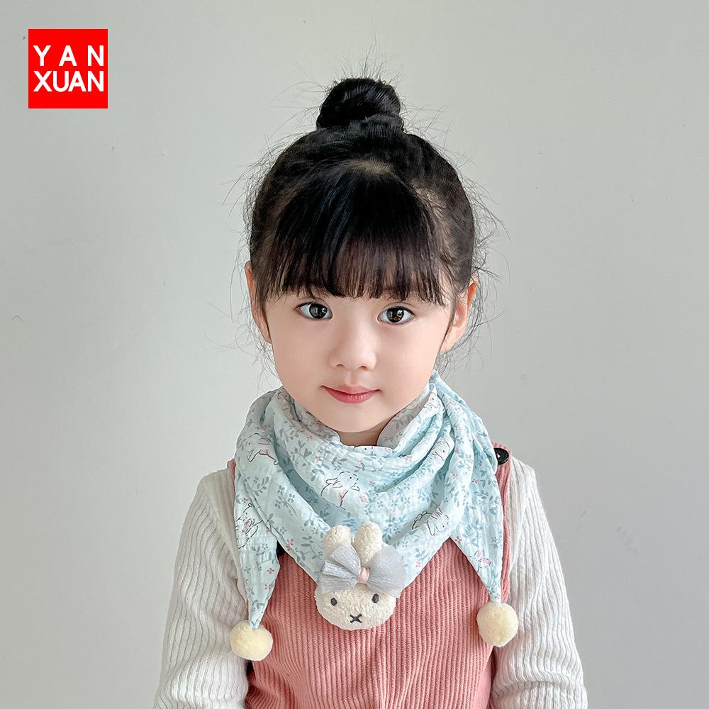 

Adorable Cartoon Baby Neck Warmer - Autumn/Winter Windproof Triangle Scarf for Children 1-8 years
