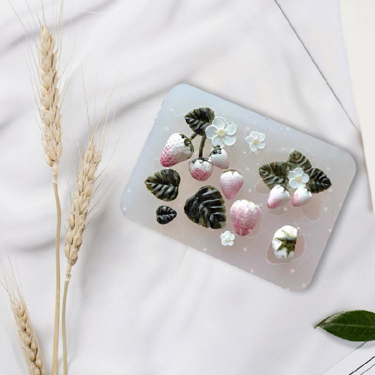 Multipurpose Silicone Mould for Strawberry Projects Poratble Accessory for Home Decoration and Holiday Gifts Daily Use