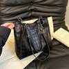 Student Party Large Capacity Bag Women's New Fashionable Chain Tote Bags Versatile Casual Shoulder Bags