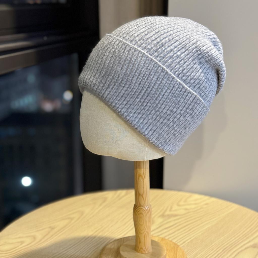 New Solid Color Small Fresh Warm Woolen Hat for Women In Autumn and Winter Cold Proof Ear Protection Cap Fashionable and Versatile  Casual and Trendy