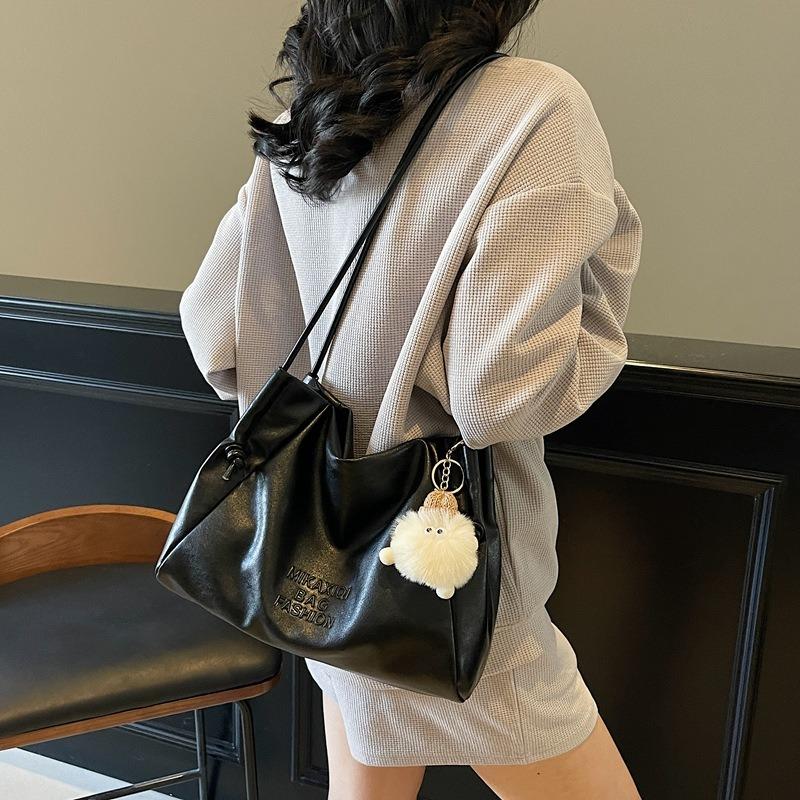 Premium commuter large-capacity bag women's new versatile shoulder bag summer portable tote bag