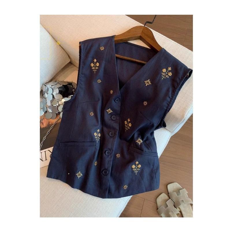 Women Floral And Star Embroidered V Neck Button Front Sleeveless Vest